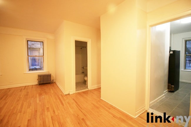 Building Photo - 217 Haven Ave