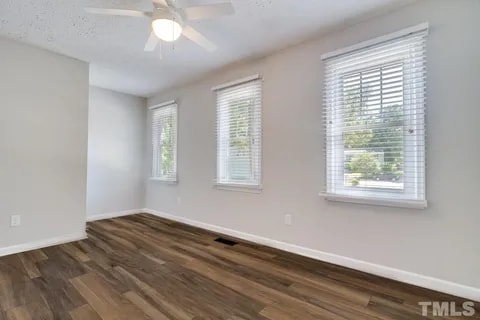 Foto del edificio - 1724 Sierra Dr