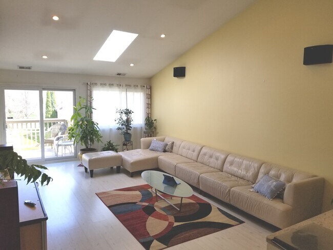 Foto del edificio - 2150 Fulham Dr