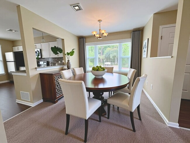 Building Photo - 2 Bedroom 2.5 Bathroom in Hummelstown!