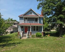 Building Photo - 1125 S Long Lake Blvd