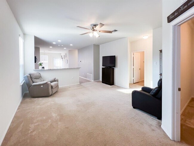 Building Photo - 229 Cascata Way