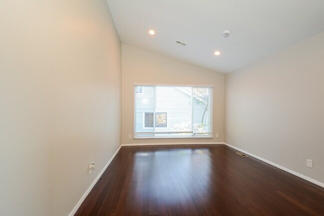 Foto del edificio - 5305 Springtrail Dr