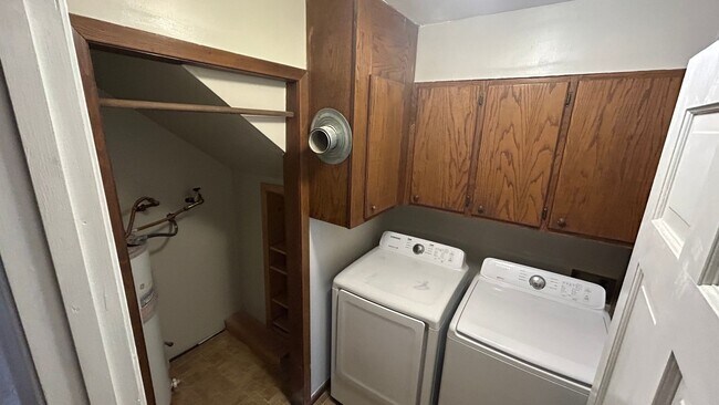 Building Photo - Renovated 5 Bedroom 3 Bath Home with 2 Car...