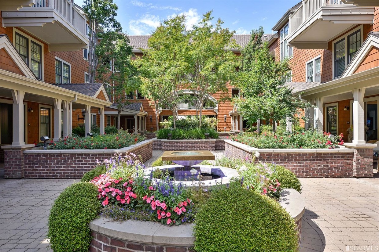 Foto principal - 325 Channing Ave