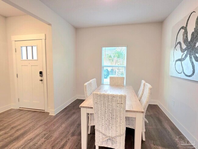 Foto del edificio - 7904 Sweet Retreat Ln