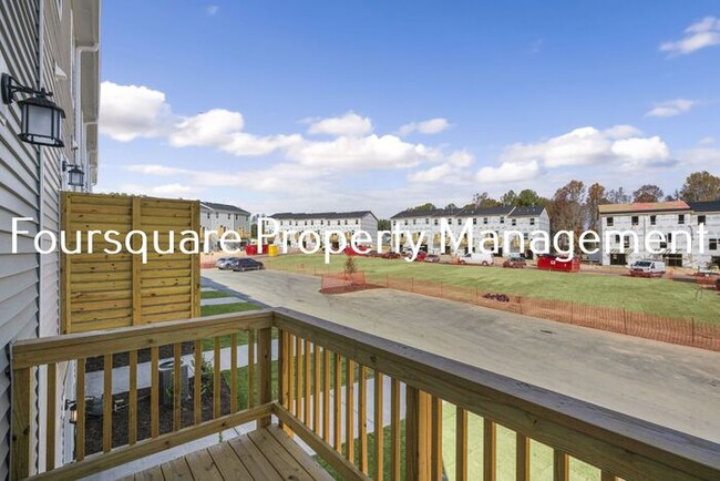 Building Photo - End Unit Town Home | 2nd Floor Back Deck |...