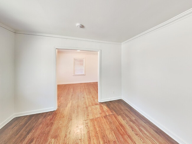 Foto del edificio - 816 Gertrude Pl NW