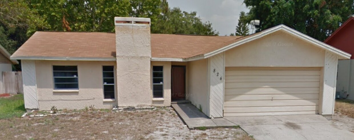 Foto principal - Three Bedroom Two Bath!