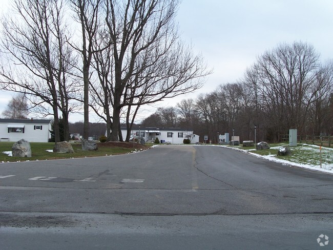 Building Photo - Rocky Knoll Estates