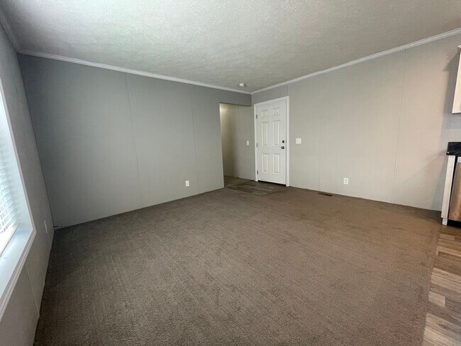 Foto del edificio - 16185 Notre Dame St