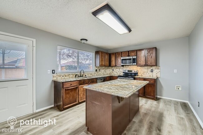 Building Photo - 3 br, 2.5 bath House - 3629 Bandera Ranch ...