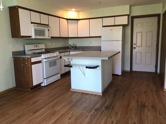 Building Photo - 3 Bedroom Home located in Mundelein!!!