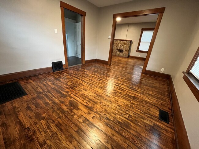 Foto del edificio - 705 Shadyside Ave SW