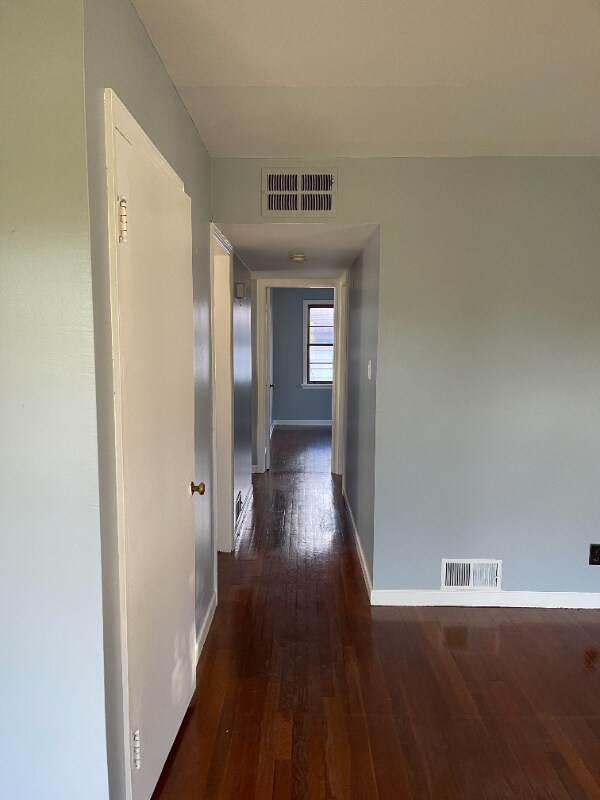 Building Photo - 2900 Orchard Dr