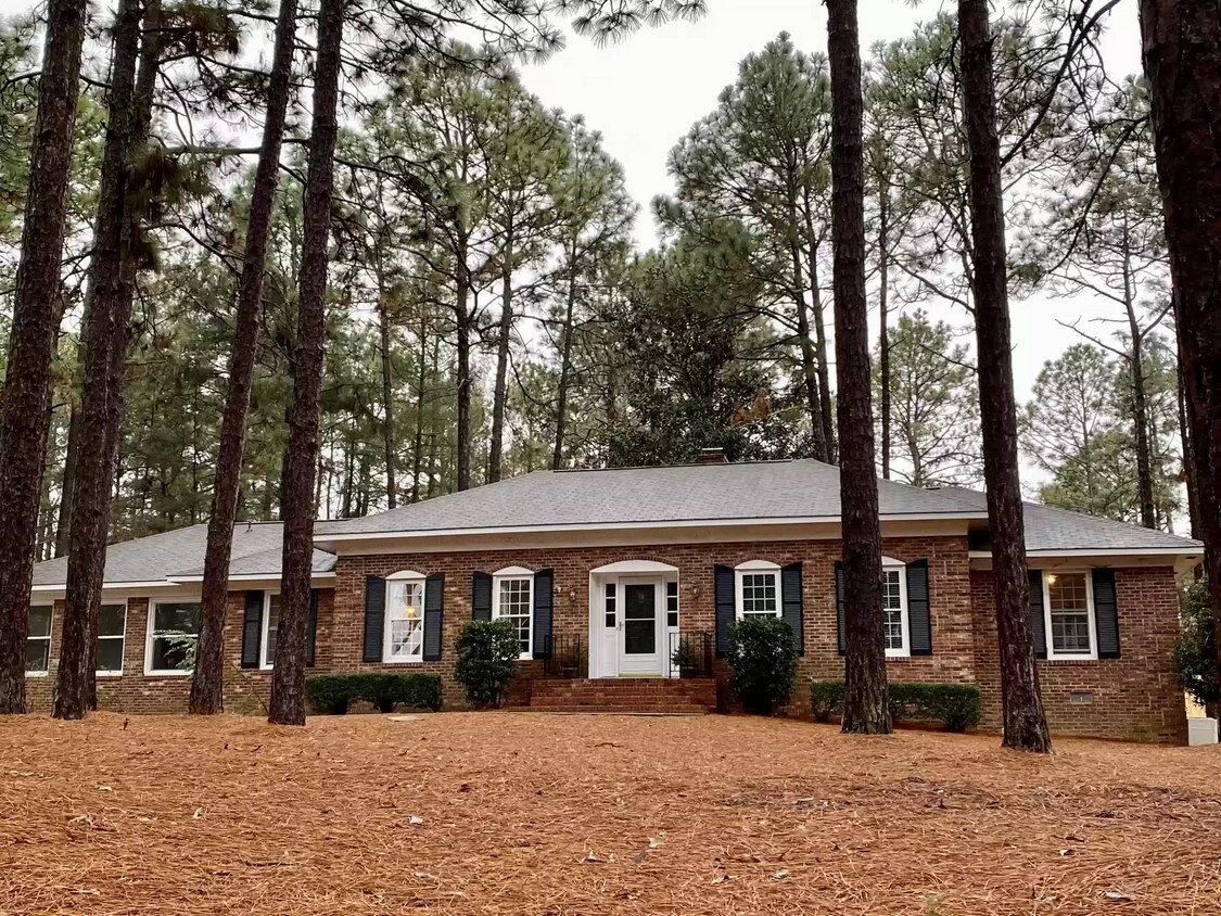 Primary Photo - 147 Pine Ridge Dr