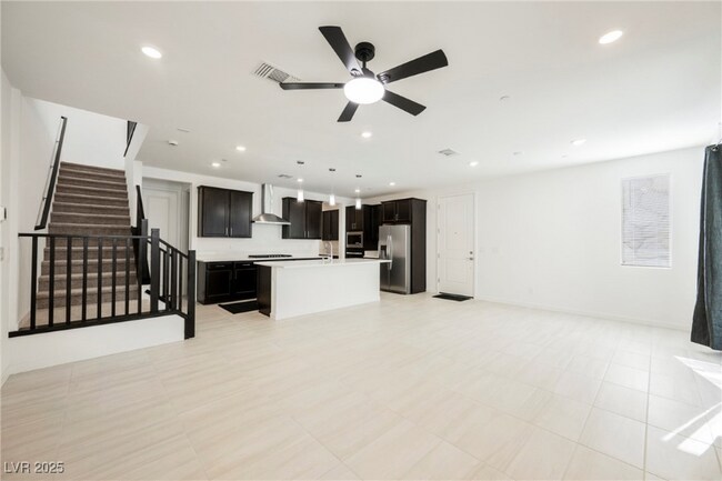 Building Photo - 2451 Altitude St