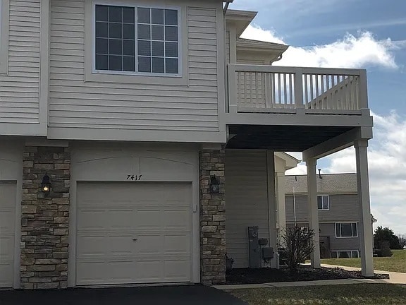 Entrance and Front of Condo - 7417 Thomas Dr