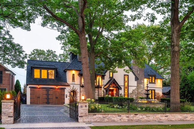 Building Photo - 57 Baby Point Crescent