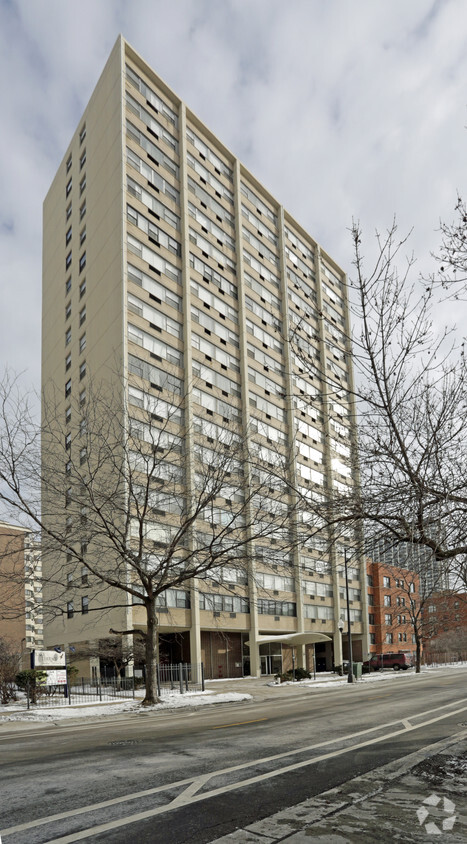 South Shore Beach Apartments - 73rd St Apts