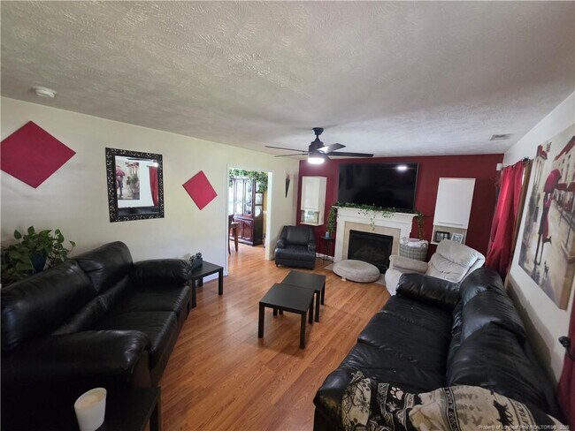 Foto del edificio - 247 Valley View Ct