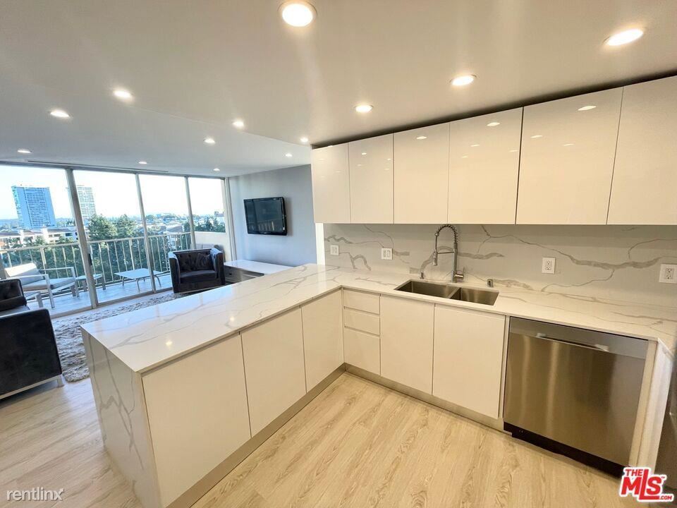 Primary Photo - 2 br, 2 bath Condo - 2160 Century Hl # 1109