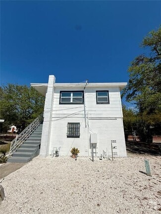 Building Photo - 2318 4th St S