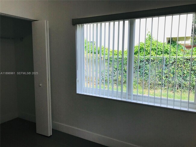 Foto del edificio - 5454 NW 5th Ave