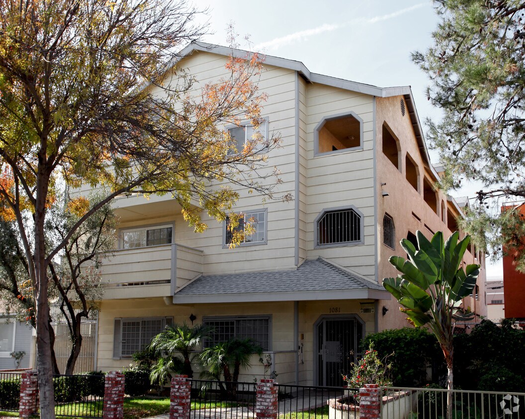 Building Photo - 1081 Stanley Ave
