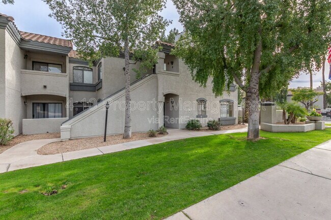 Foto del edificio - 15095 N Thompson Peak Pkwy