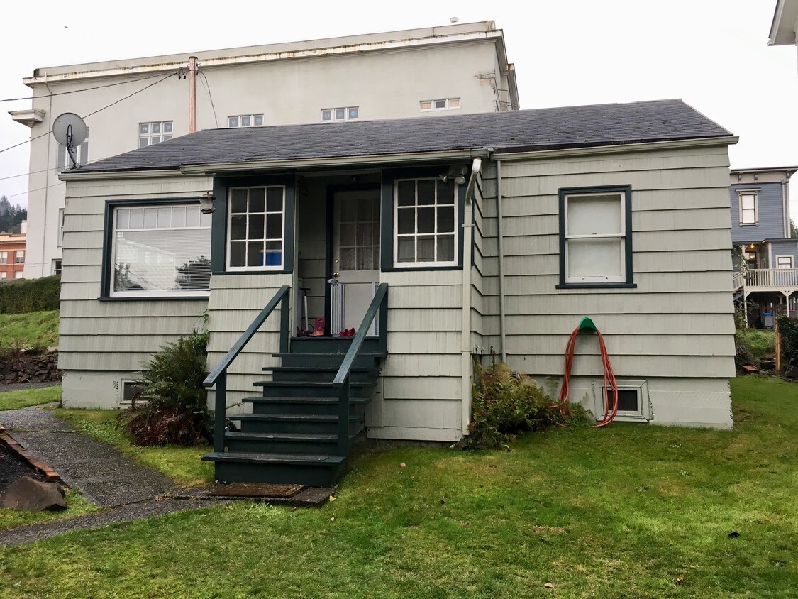 1565 Exchange St, Astoria, OR 97103 House Rental in Astoria, OR
