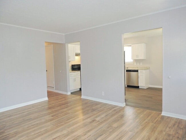 Building Photo - Enchanting 3 Bed - 1 Bath Ranch for Rent i...
