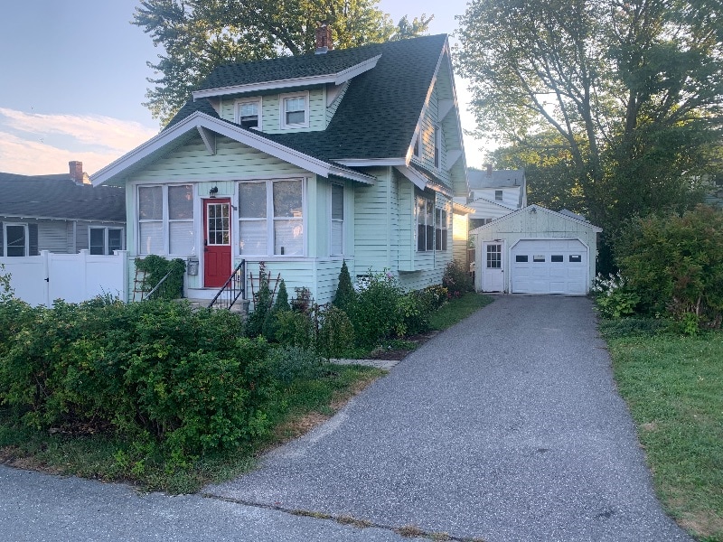 Primary Photo - 12 N Richland St