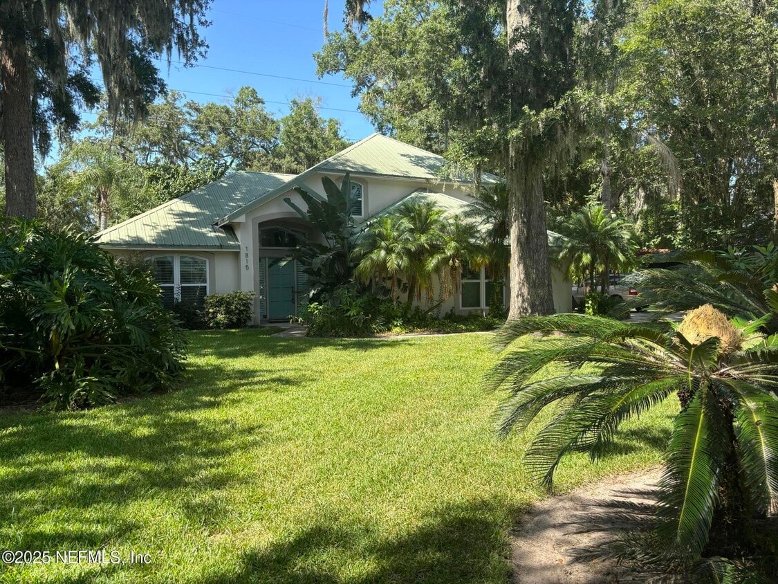 Foto principal - 1815 Kings Ct