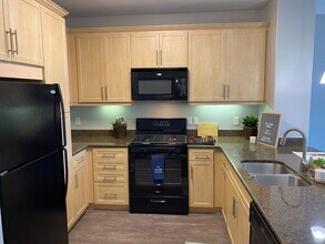 Interior Photo - Stadium House Apartments