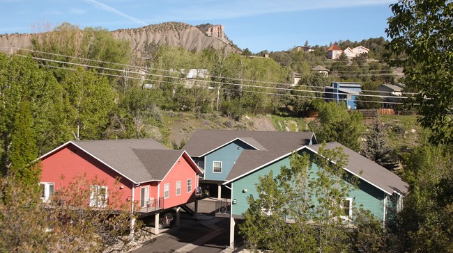 Building Photo - Riverbridge Apartments