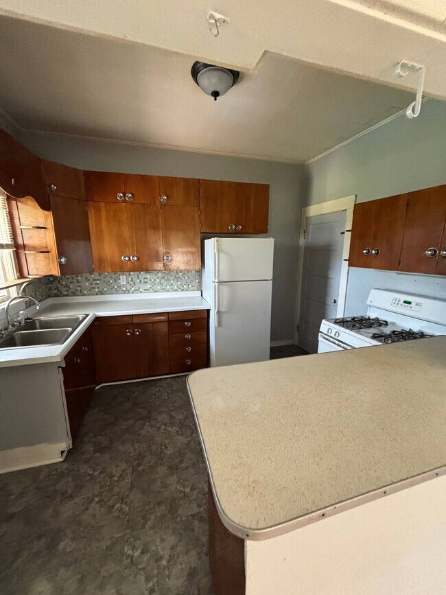 Foto del edificio - 714 2nd Ave NW