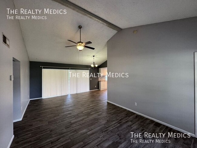 Building Photo - 8112 Elsee Dr