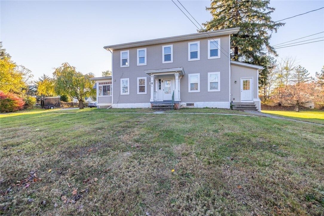 Foto principal - 757 Holt Rd