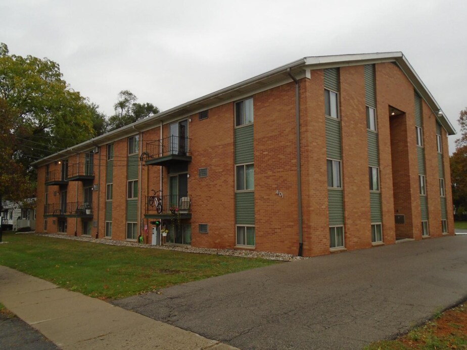 Building Photo - 401 E Willard Ave