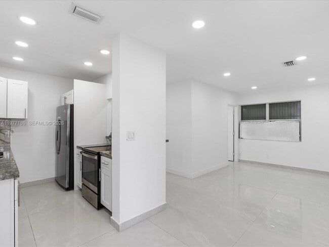 Foto del edificio - 4331 SW 31st Dr