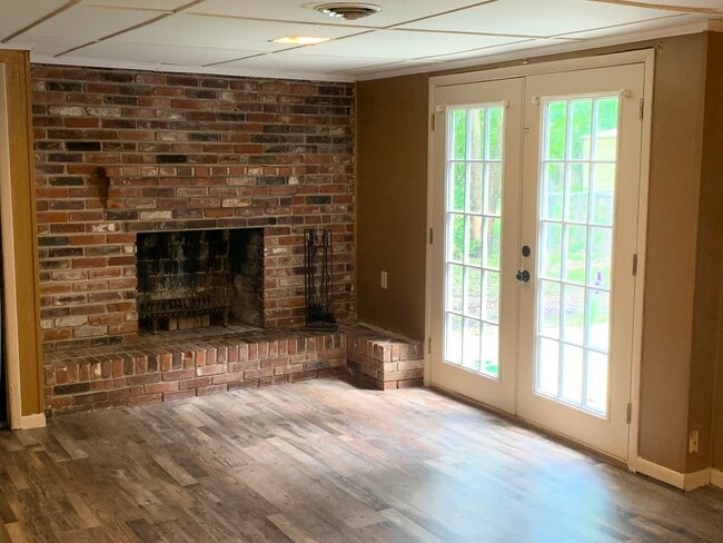 Fire Place - 1523 W Bristow Dr
