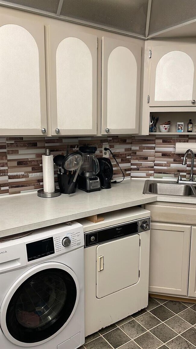 Foto del edificio - 4020 Galt Ocean Dr