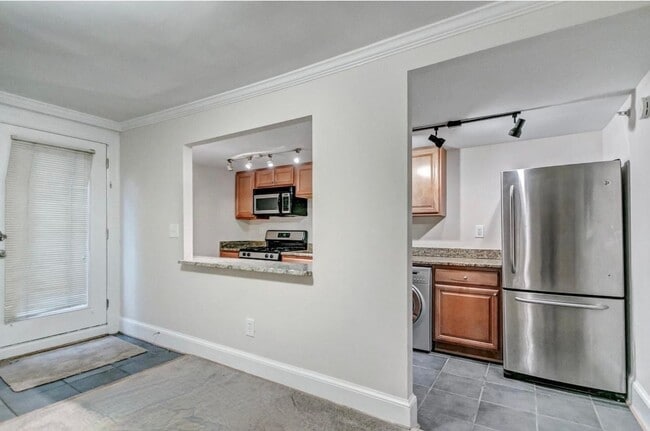 Foto del edificio - 3500 13th St NW