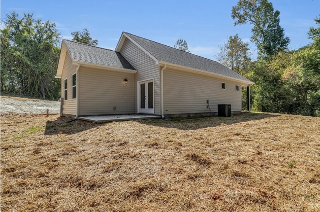 Building Photo - 176 Hogan Hts
