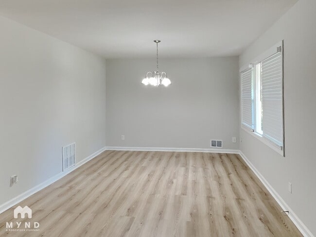Building Photo - 1371 Stoneham Ct