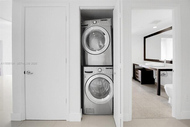 Foto del edificio - 495 Brickell Ave