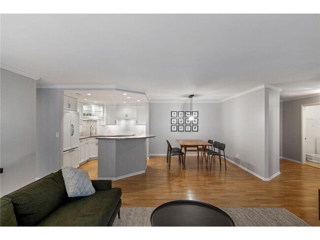Foto del edificio - 2885 Knox Ave S