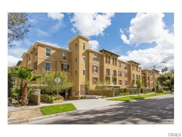 Foto del edificio - 128 N Oak Knoll Ave