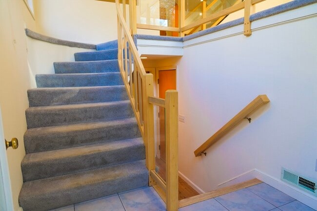 Foto del edificio - 145 Captain Eames Cir